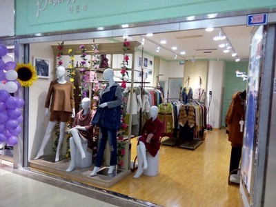 品牌女裝批發優選 海容服裝店，專業廠家直供優惠供應